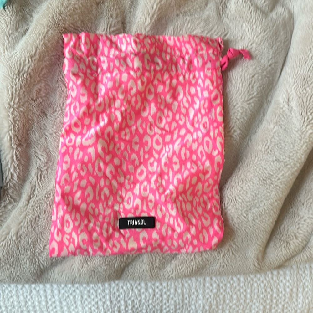 Pink triangl bag